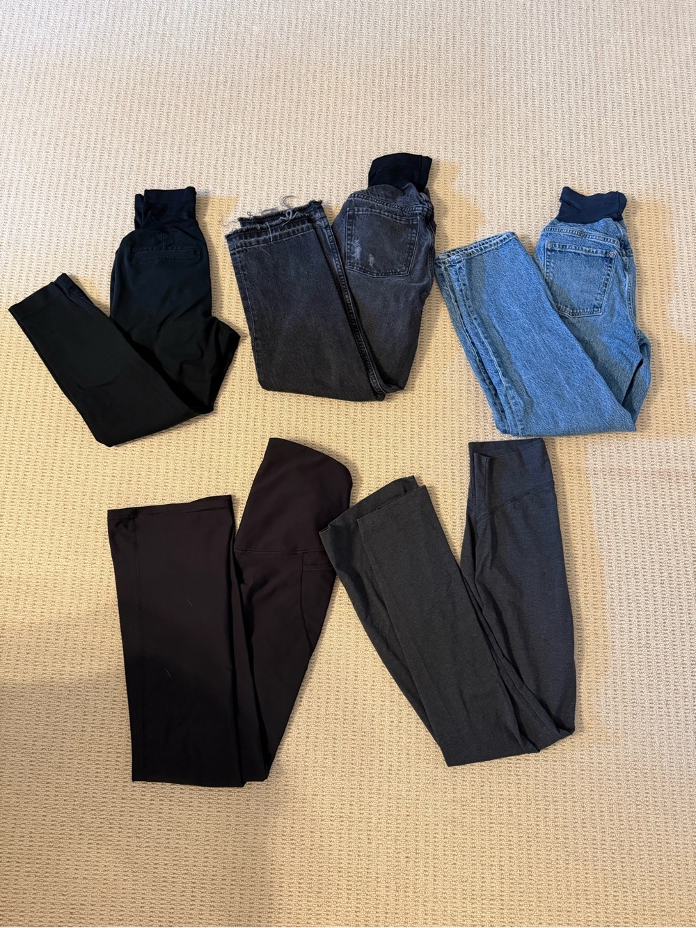 Old navy Maternity Pants Bundle. Size 0/XS